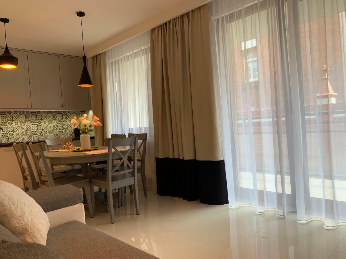 Apartament Zacisze Rose Gold マルボルク エクステリア 写真