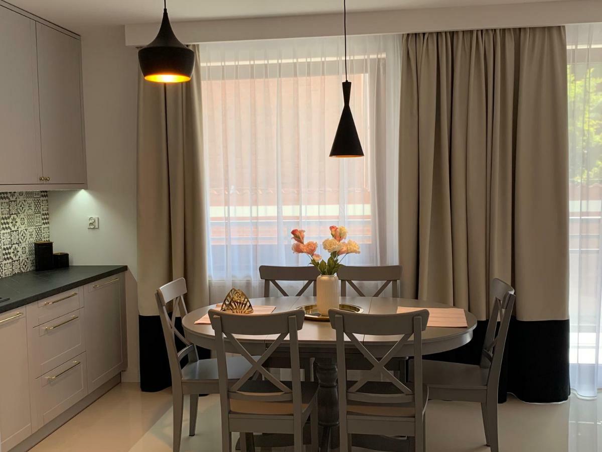 Apartament Zacisze Rose Gold マルボルク エクステリア 写真