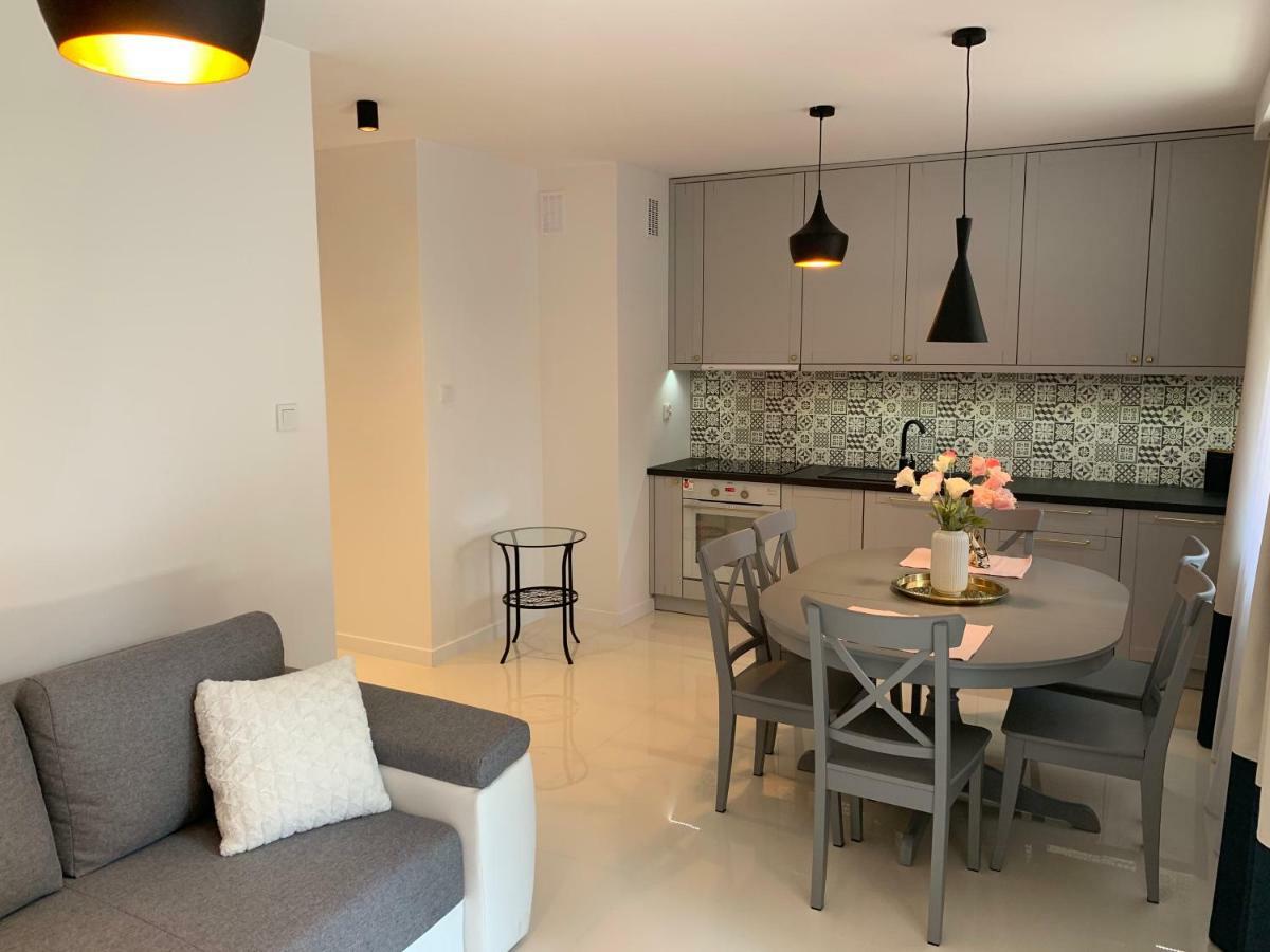 Apartament Zacisze Rose Gold マルボルク エクステリア 写真