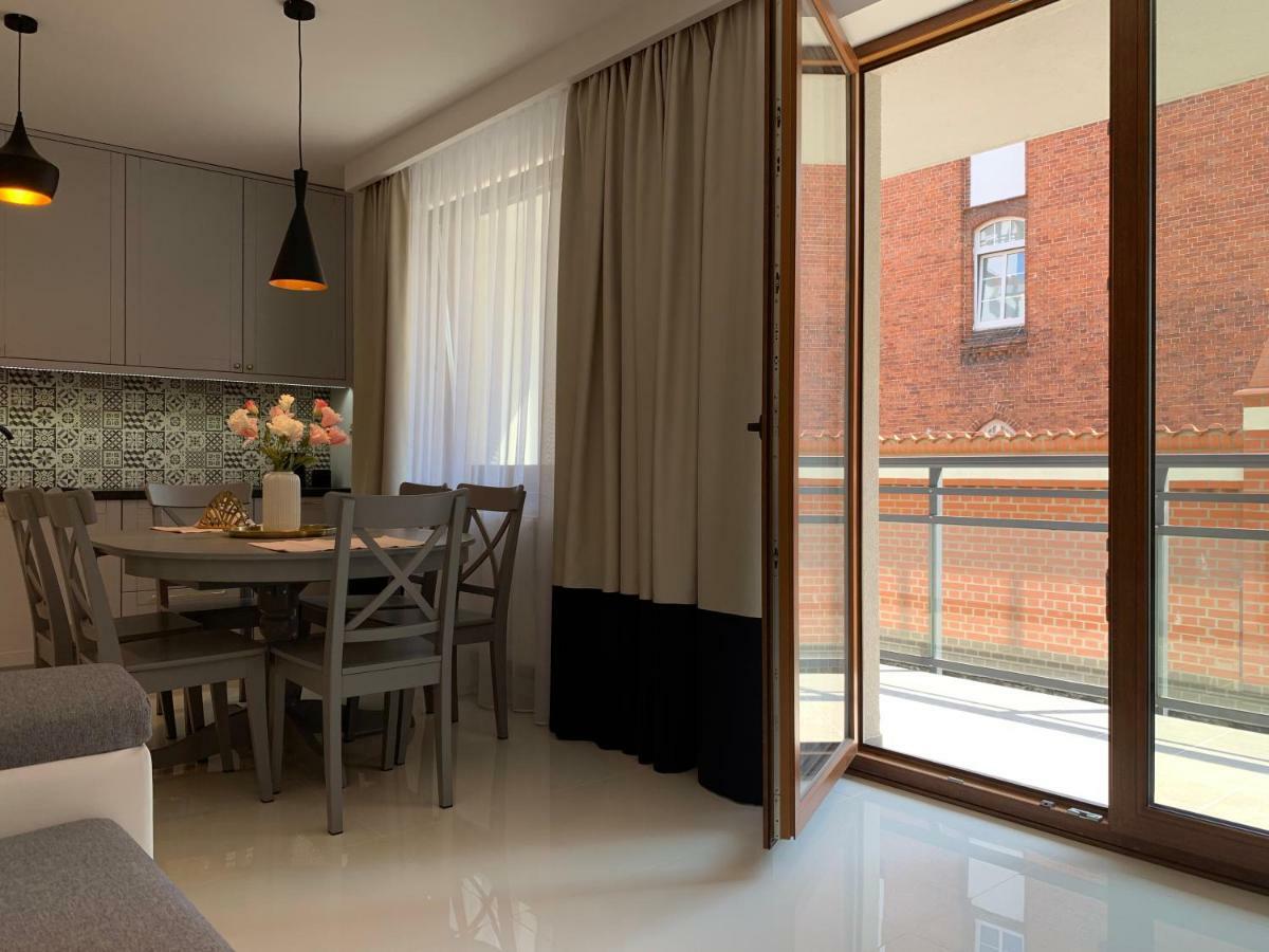Apartament Zacisze Rose Gold マルボルク エクステリア 写真