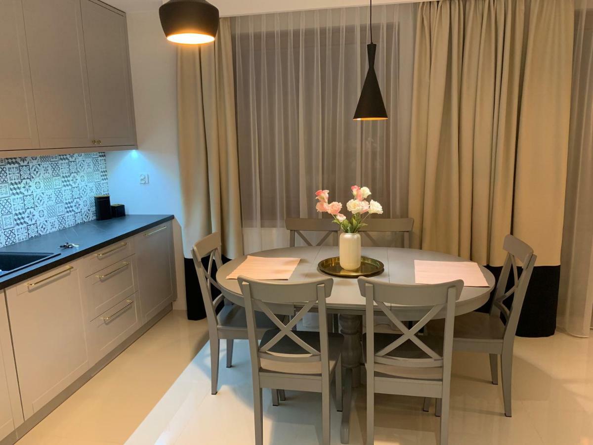 Apartament Zacisze Rose Gold マルボルク エクステリア 写真
