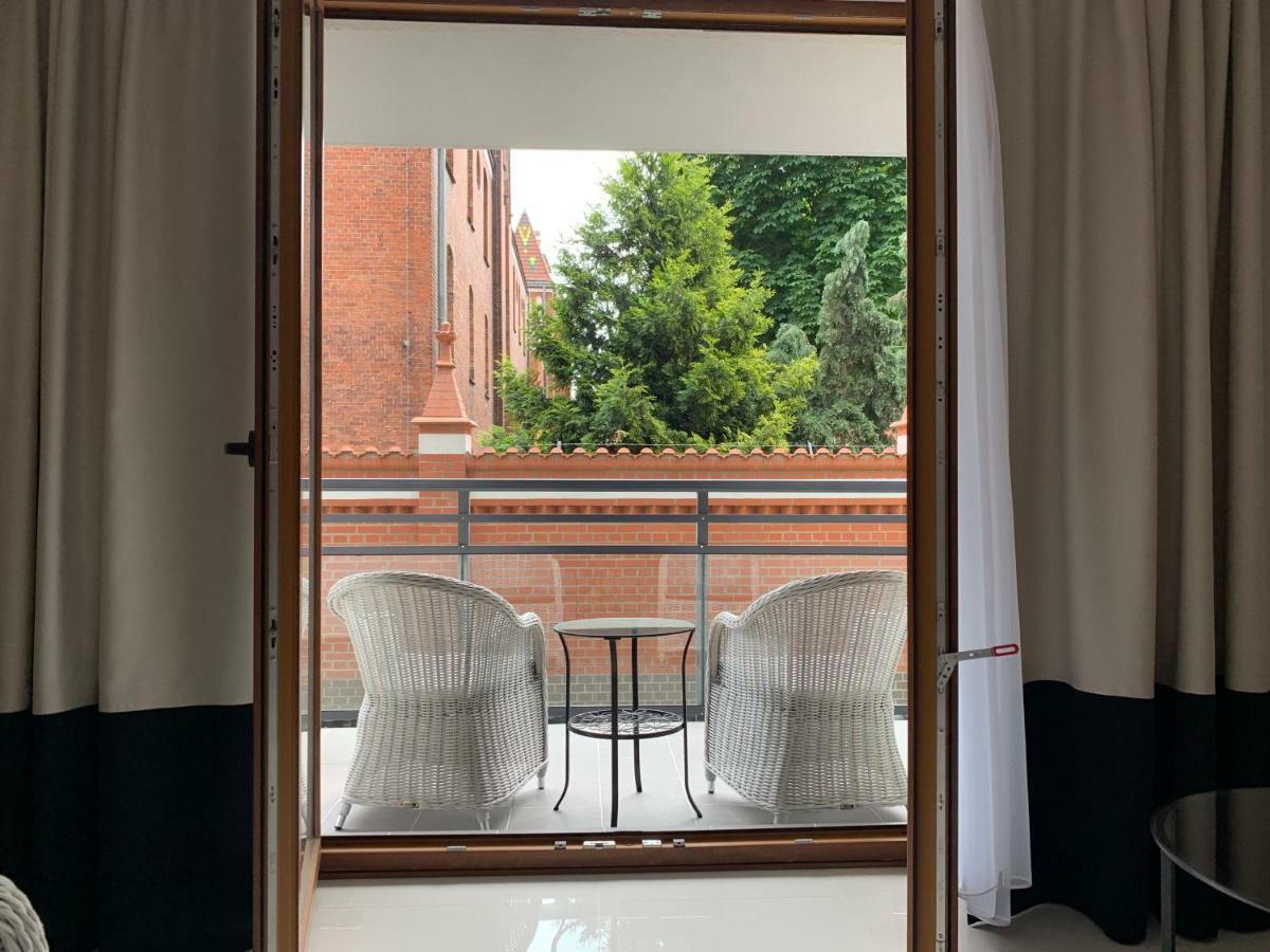 Apartament Zacisze Rose Gold マルボルク エクステリア 写真