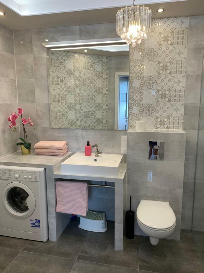 Apartament Zacisze Rose Gold マルボルク エクステリア 写真