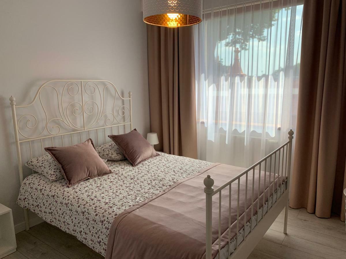 Apartament Zacisze Rose Gold マルボルク エクステリア 写真
